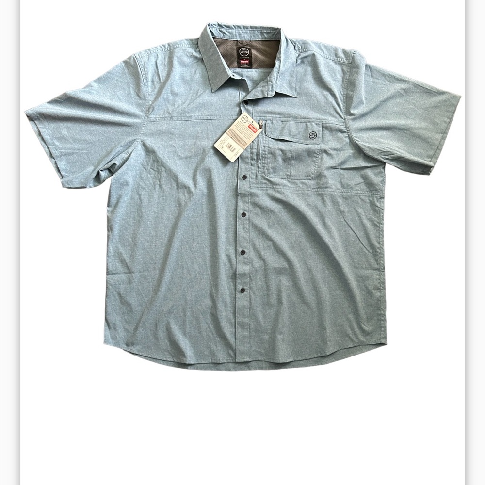 NWT New WRANGLER  Mens XXL ATG Button Front Utility Shirt Blue Short Sleeved $25